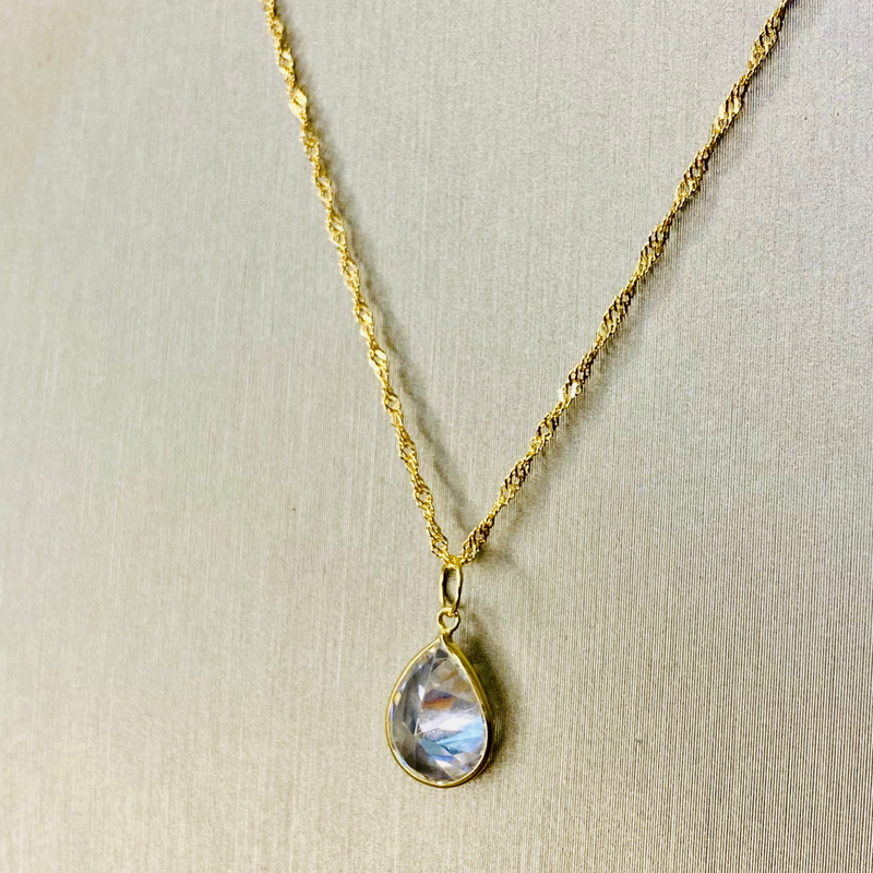 Pingente Simples Gota Zircônia Branco 8x10 mm - Ouro 18k